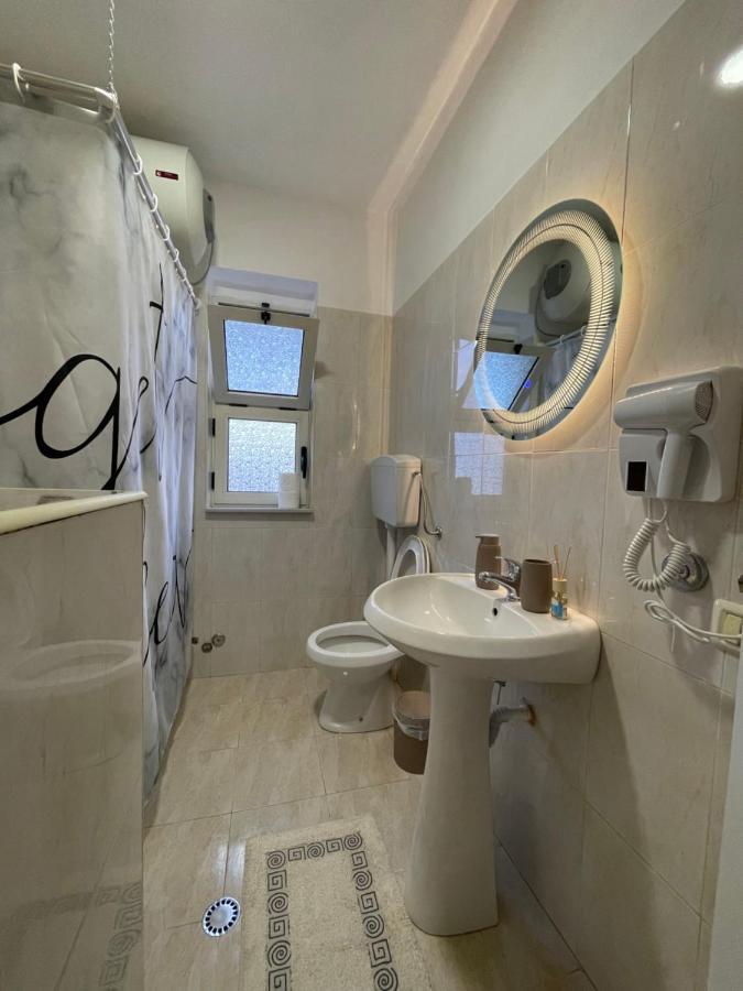 Leo'S Apartment Shkodër Екстериор снимка