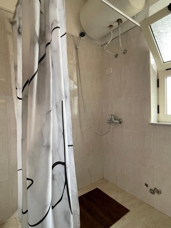 Leo'S Apartment Shkodër Екстериор снимка